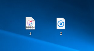 ダブルクリックすると左が「i-tunes」で右が「Grooveミュージック」のアプリケーションが起動します。そして、見た目も各アプリケーションのアイコンになっています。